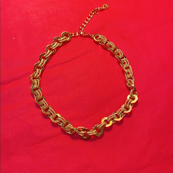 Vintage St John Gold plated Necklace. Brand New - Picture 3 of 8